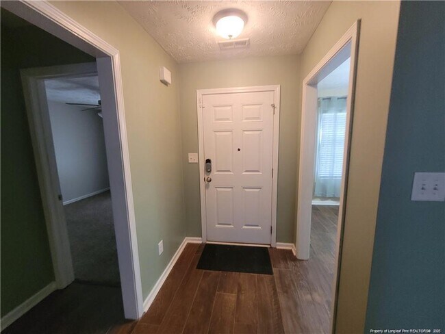 Building Photo - 3608 Crosswinds Dr