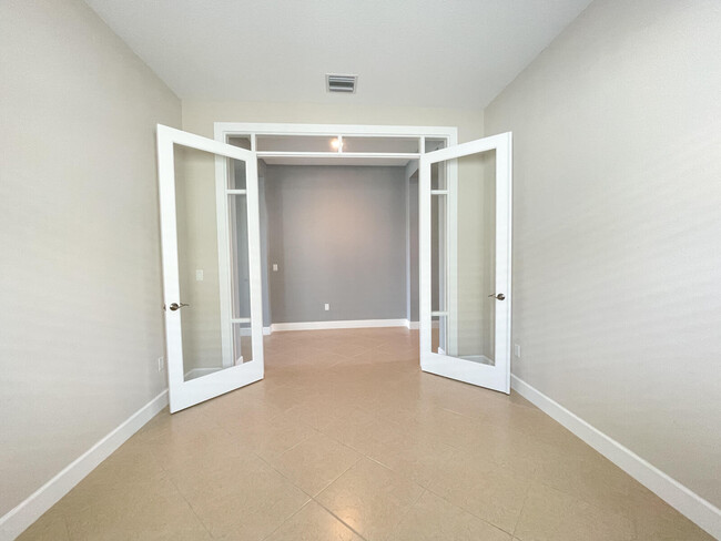 Building Photo - 15995 Whippoorwill Cir