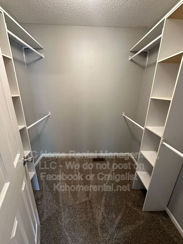 Building Photo - 3304 NW 84th Terrace