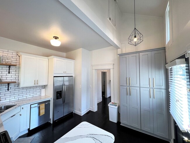 Building Photo - HISTORIC 4TH & GILL BUNGALOW STYLE HOME WITH FRONT PORCH!