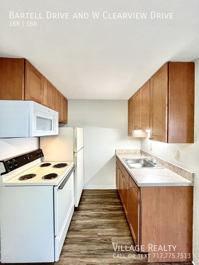 Building Photo - Newly-remodeled 1-Bed Convenient to I-83 &...