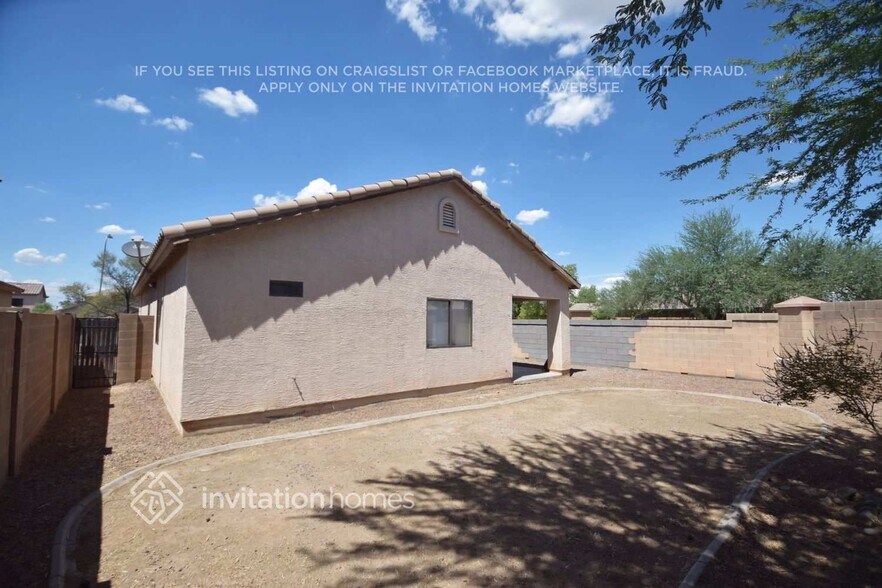 Building Photo - 907 W St Kateri Ave