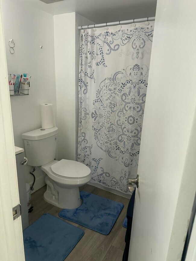 Building Photo - 3550 NW 104th Ave