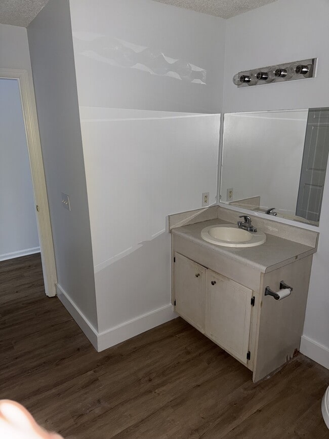 Building Photo - 2607 Cardinal St