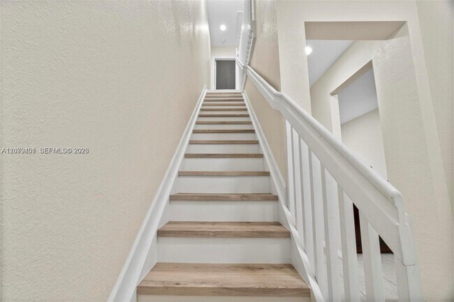 Building Photo - 8988 SW 17th Ct