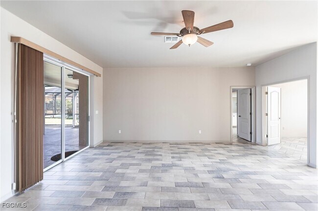 Building Photo - 8361 Trentwood Ct