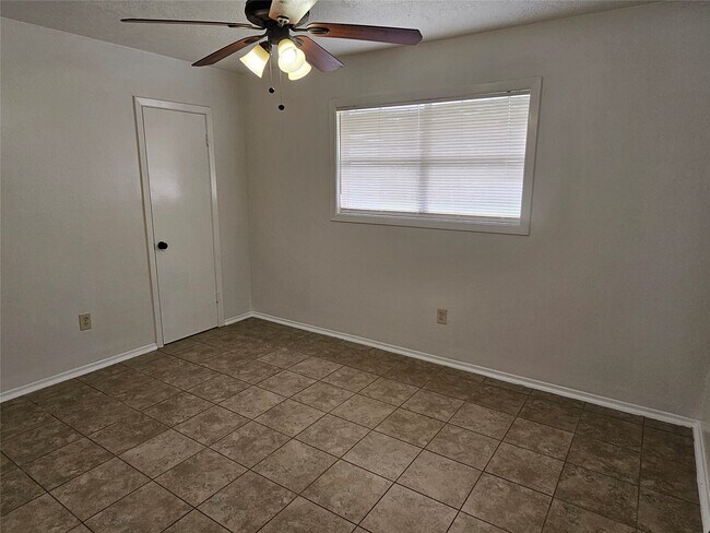 Building Photo - 4214 Ember Ln