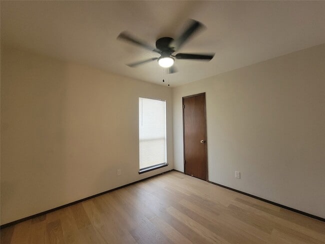 Building Photo - 7724 Val Verde Dr