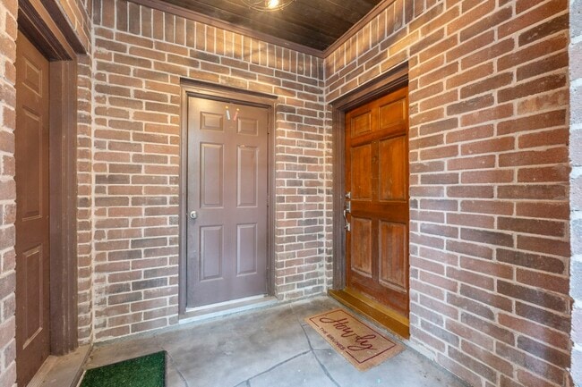 Building Photo - 17 E Willowood Ct