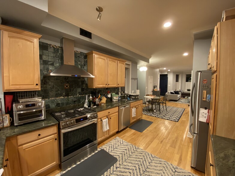 Kitchen - 2033 13th St NW