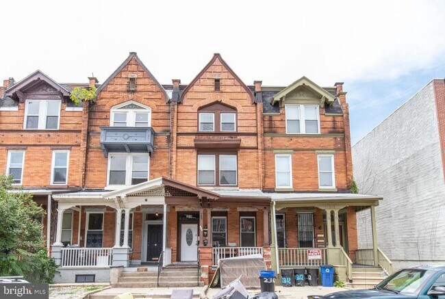 Building Photo - 2310 N Park Ave