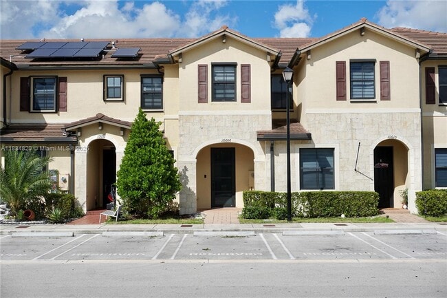 Primary Photo - 10606 West 33rd Ct