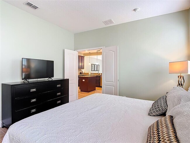 Building Photo - 8149 Roseville Blvd