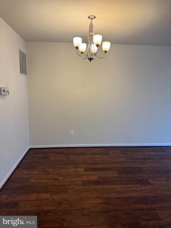 Building Photo - 7568 Stonehouse Dr