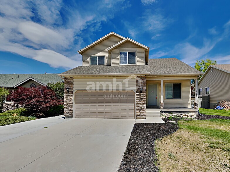 Primary Photo - 2075 Ficus Way