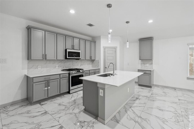Building Photo - 7122 Telford Holw Trl