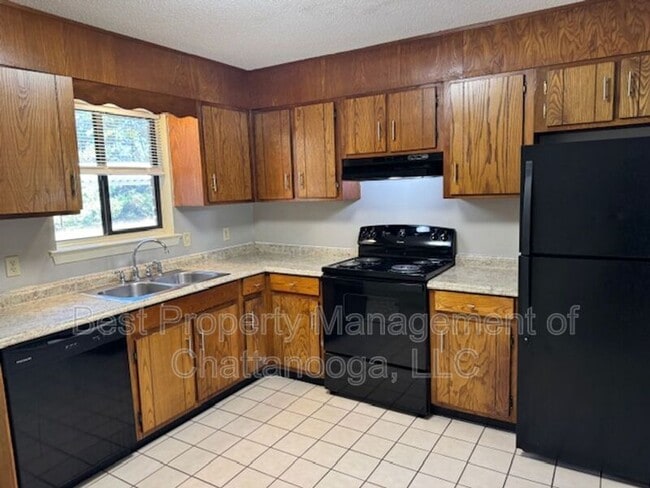 Building Photo - 2187 Dugan St