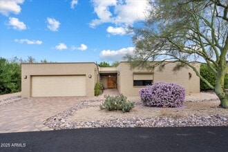 Building Photo - 25409 N Quail Haven Dr