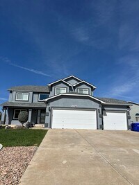 Building Photo - Stunning and HUGE 5BD/3.5BA in Paint Brush...