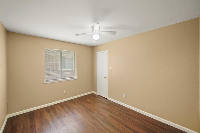 Building Photo - 3714 Embarcadero Dr
