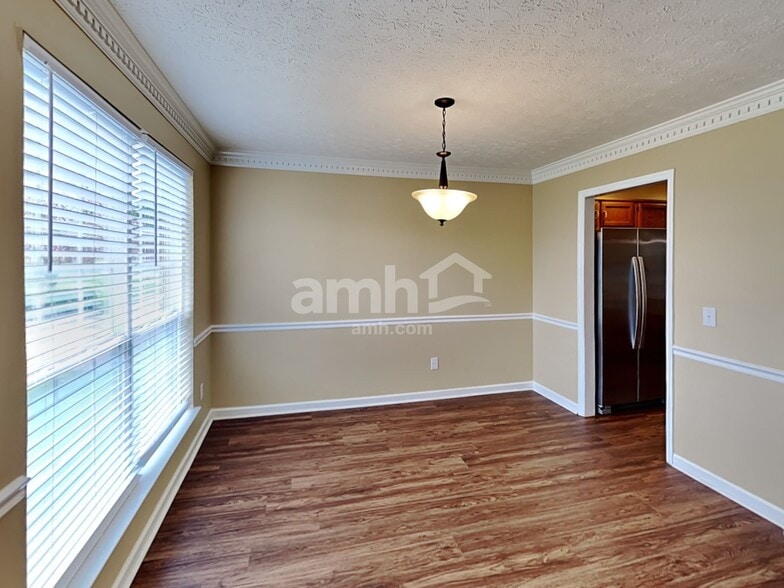 Building Photo - 1617 E Blairmont Dr