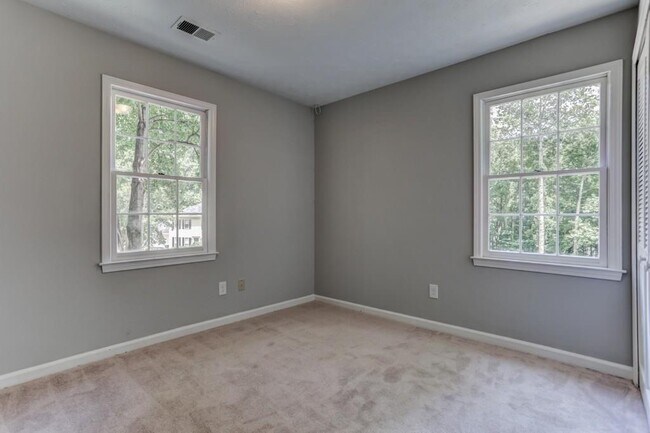 Building Photo - 155 County Cork Dr