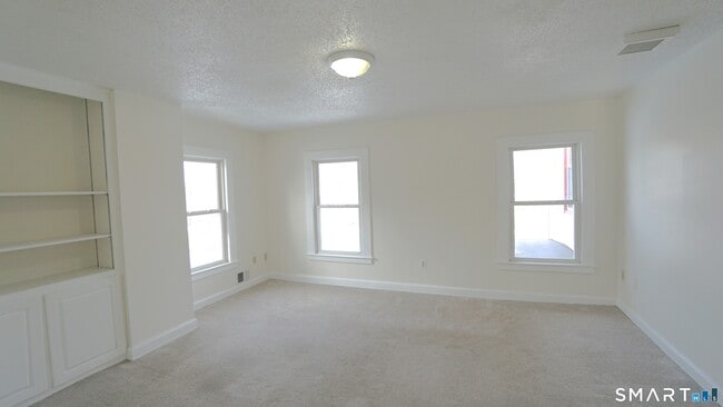 Building Photo - 42 Woodbridge St