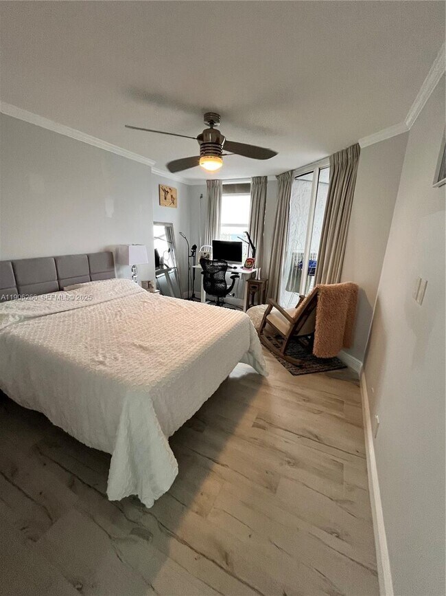 Building Photo - 300 Three Islands Boulevard