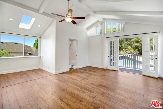 Building Photo - 2401 Olive Ave