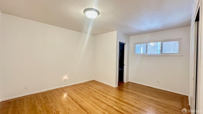 Building Photo - 52 Genoa Pl