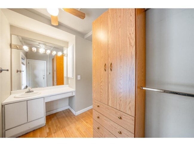 Building Photo - 1721 Humboldt Ave S