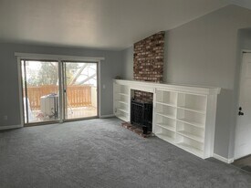 Building Photo - 2055 Sierra Rd