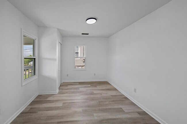 Building Photo - 1615 Cecil Ave