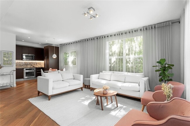 Building Photo - 927 Euclid Ave