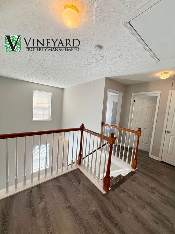 Building Photo - 242 Silver Ridge Dr