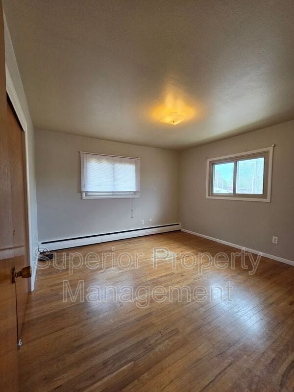 Building Photo - 3021 Kelley Dr