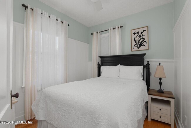 Building Photo - 251 Charlotte St