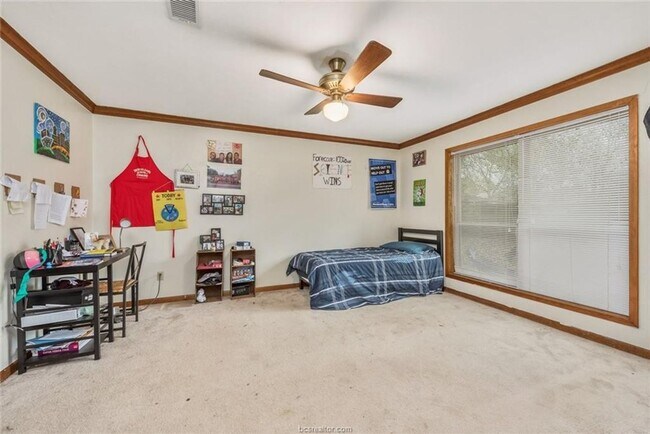 Building Photo - 1203 Hardwood Ln