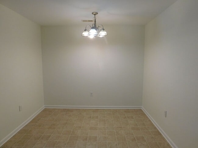 Building Photo - Townhouse Located Conveniently Near Base