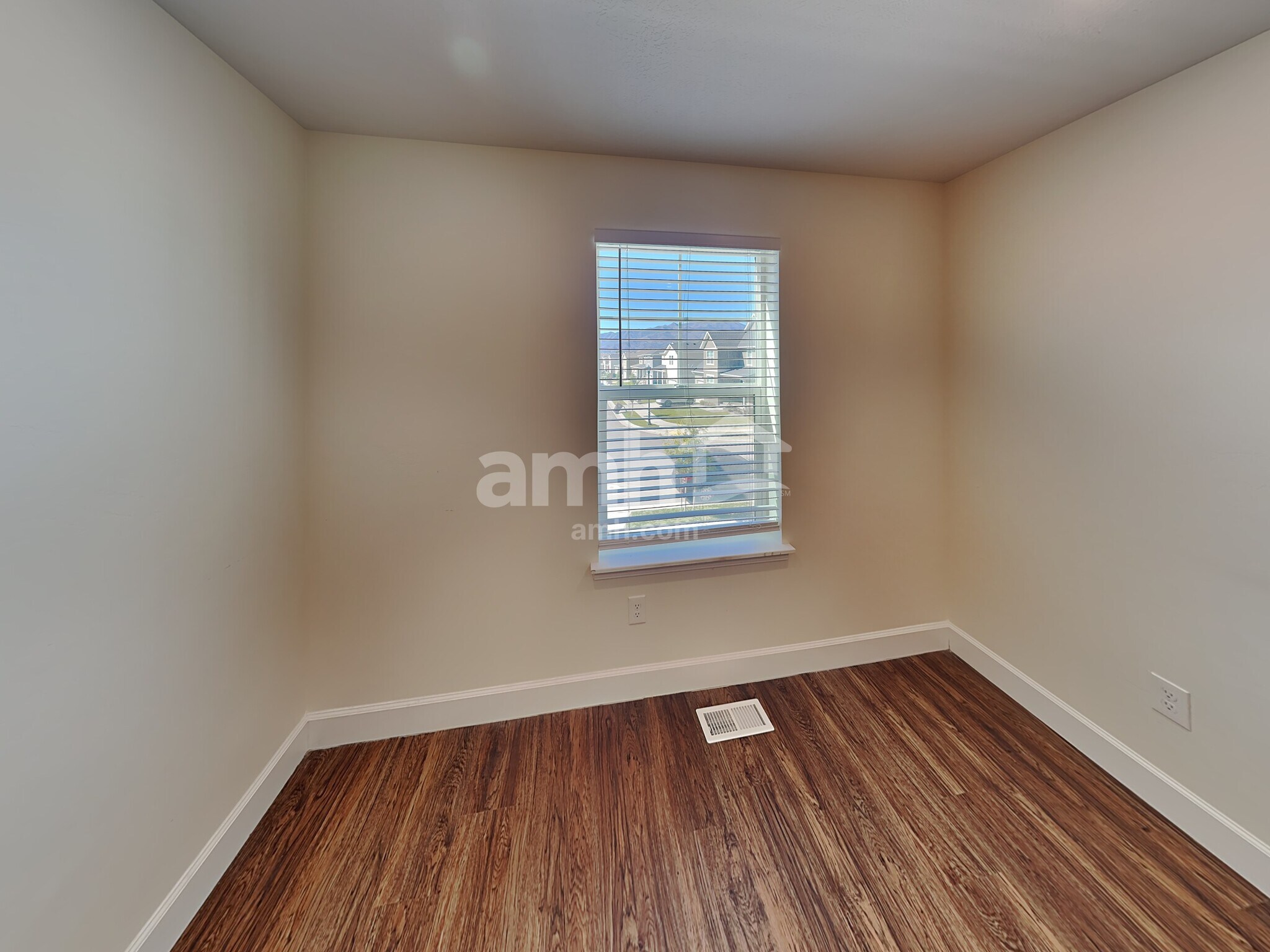 Building Photo - 4428 Poplar St