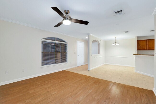 Building Photo - 7323 Snowden Rd