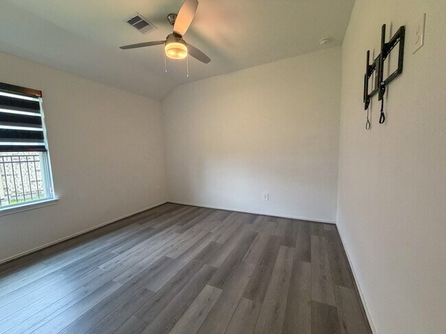 Building Photo - 3101 Emerald Ocean Dr