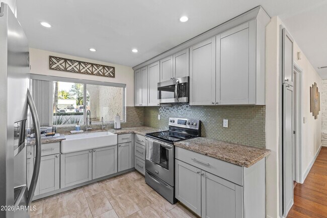 Building Photo - 5245 E Acoma Dr