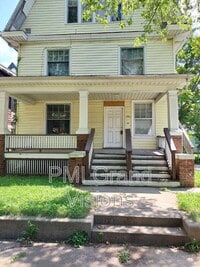 Building Photo - 250 N College St