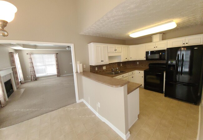 Building Photo - 9016 Scottsdale Ct