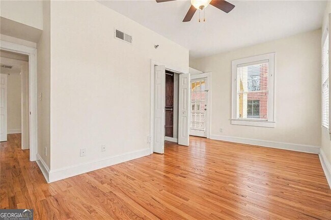 Building Photo - 2855 Peachtree Rd NE
