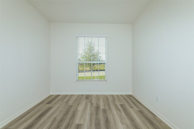 Building Photo - 26865 Steinbeck Dr