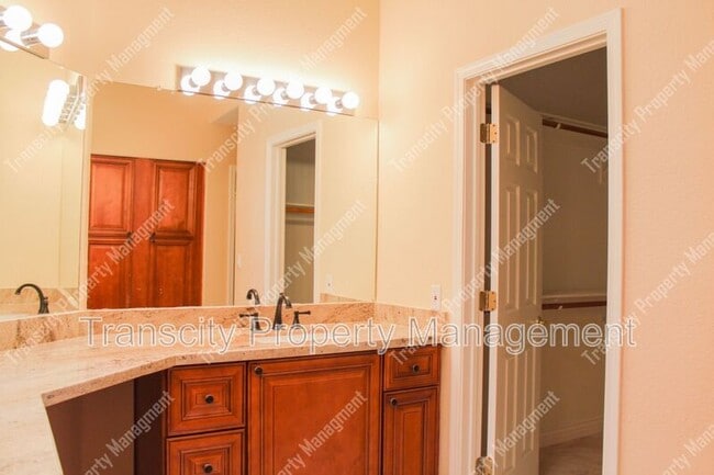 Building Photo - 18920 N 89th Way