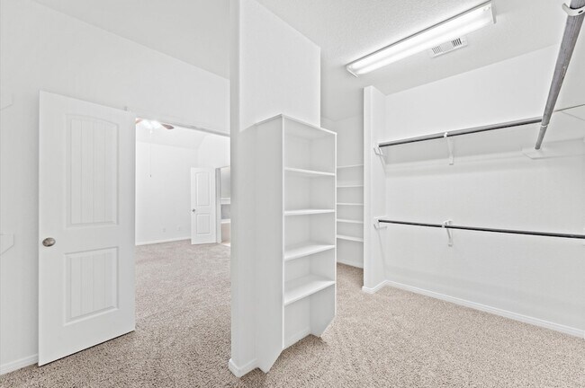 Building Photo - 5610 Glenfield Spring Ln