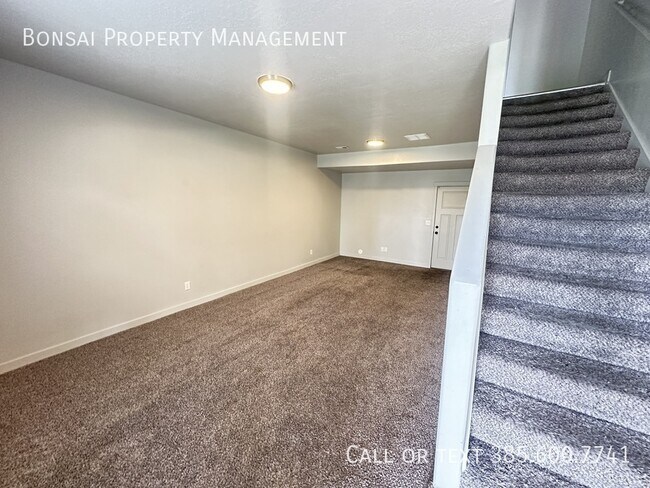 Building Photo - 343 N 680 E
